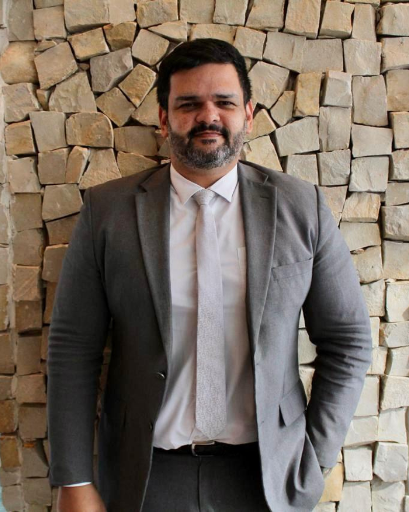 Dr. Allan Rodrigues Ferreira B/CFO – Diretor Administrativo-Financeiro, Advogado OAB/MA 7248 – 18 anos de experiência